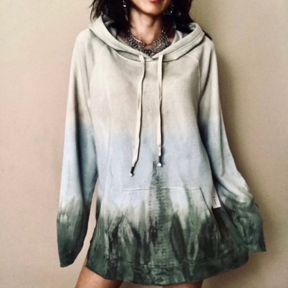 Young Fabulous & Broke Warren Tie Dye Oversized Pullover Hoodie Sz Medium Women - Picture 1 of 12